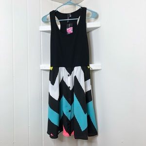 Jr’s Large RACERBACK Style Chevron Print Dress